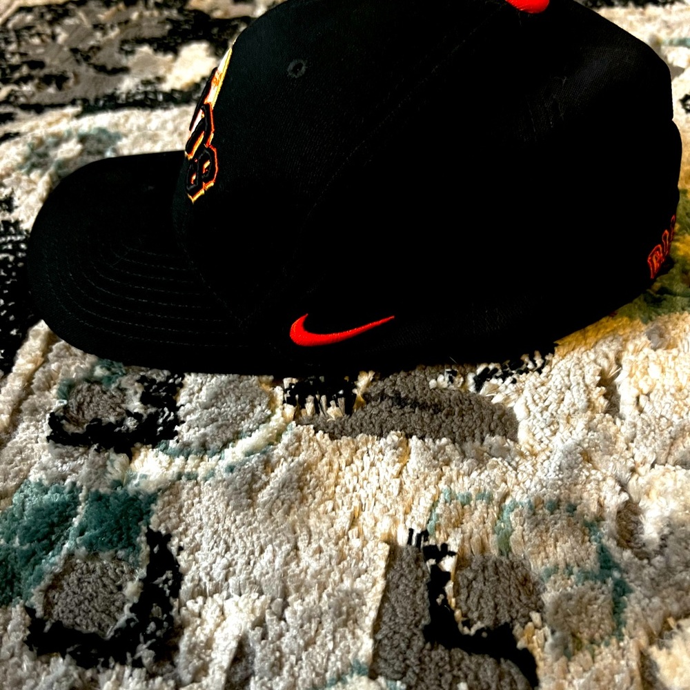 Nike giants hat